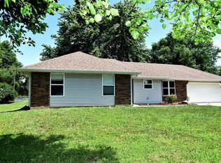 703 Willow St, Marshfield, MO 65706