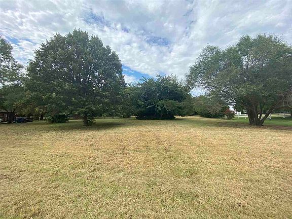 5th image of 800 Hanna Dr