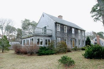 2nd image of 176 Nelson St