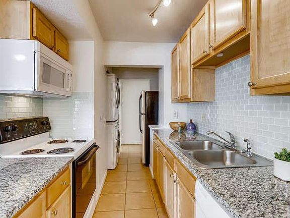 nice newer kitchen