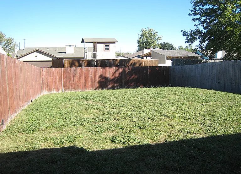 2406 High Hollow Dr — Photo 10