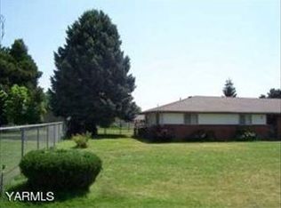 210 Rowberry Way, Toppenish, WA 98948