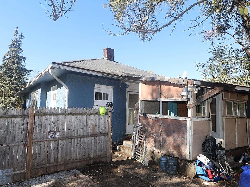 2nd image of 1142 N Olive St