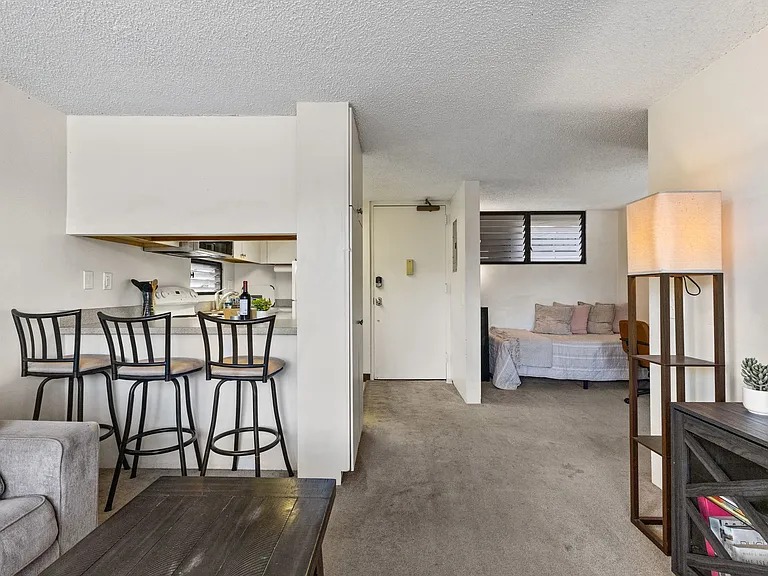 909 Coolidge St #301 — Photo 8