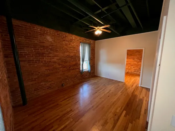 196 W Main St, Spartanburg, SC