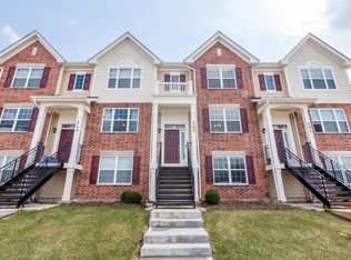 707 Hickory St, Mundelein, IL 60060