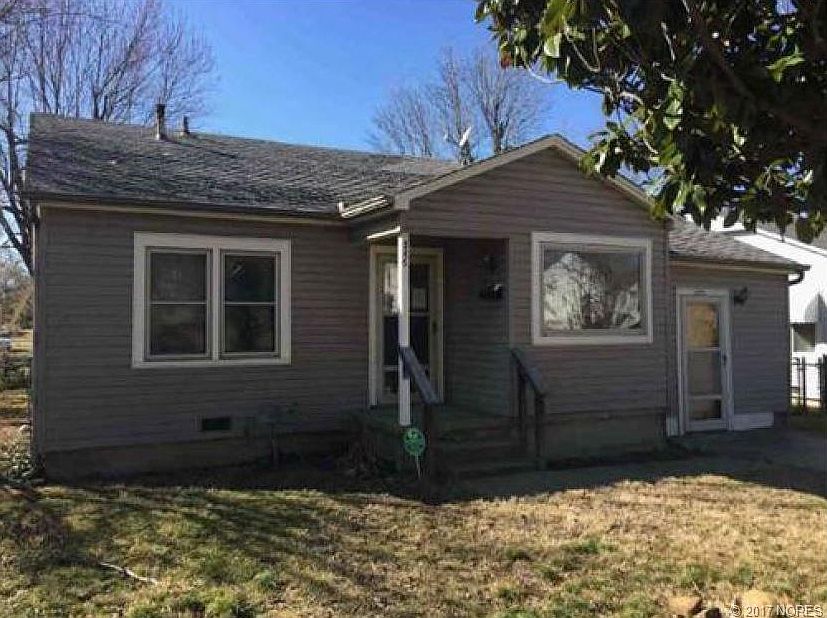 1st image of 4550 S 29th Ave W