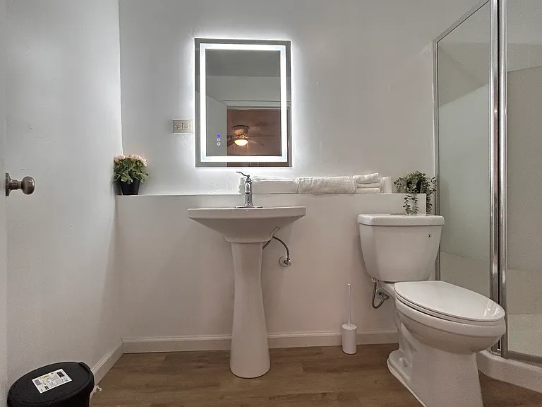 105 Margaret Dr #1A — Photo 4