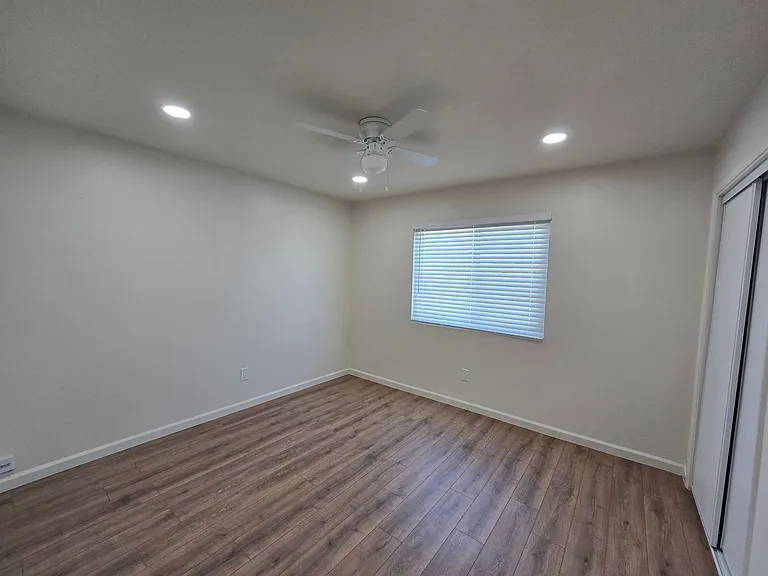 801 Capehart Ct — Photo 22