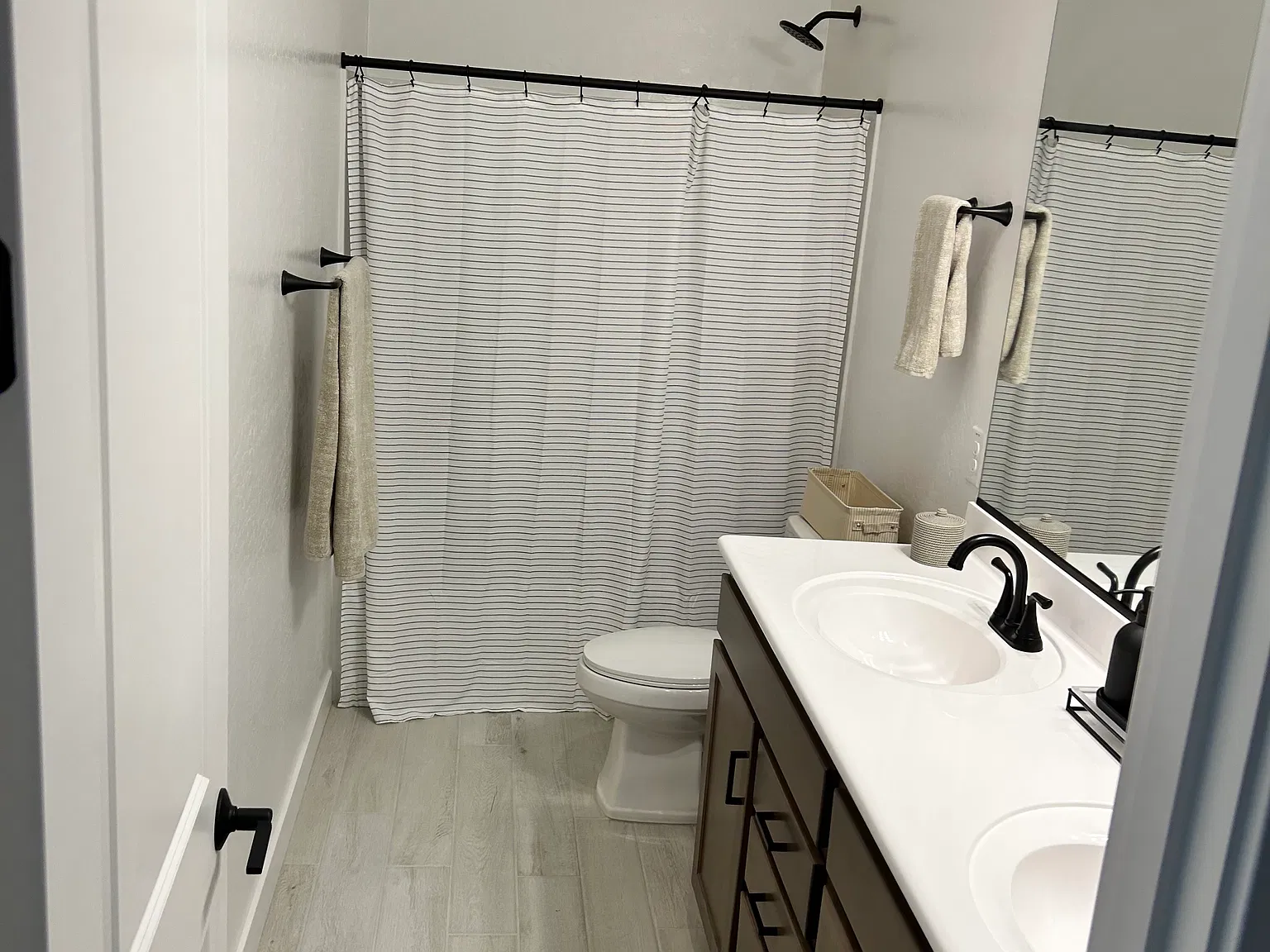 4 bed, 3146 sqft, $1,375 — Photo 4