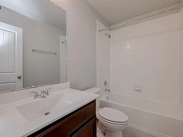 2206 Mirror Ridge Ct — Photo 25