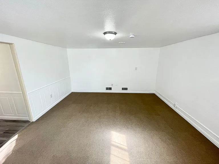 621 N Kimball Ave — Photo 10