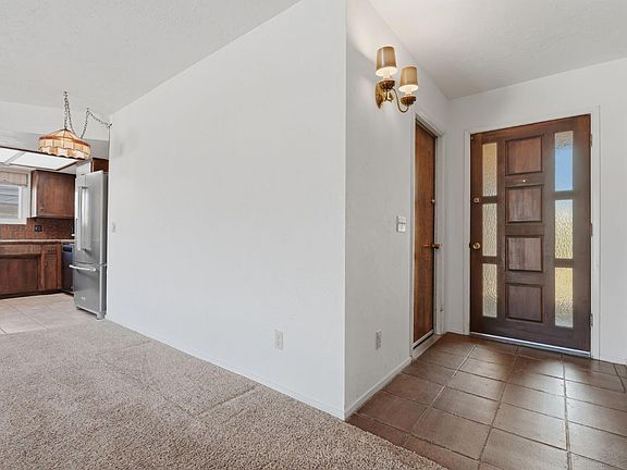 2nd image of 257 Larish St