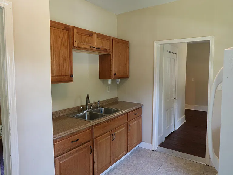 1206 Bridge Ave #2 — Photo 3