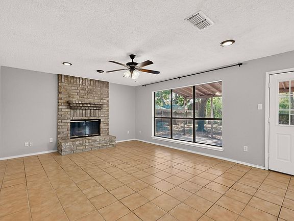 3rd image of 1219 Bell Rock Cir