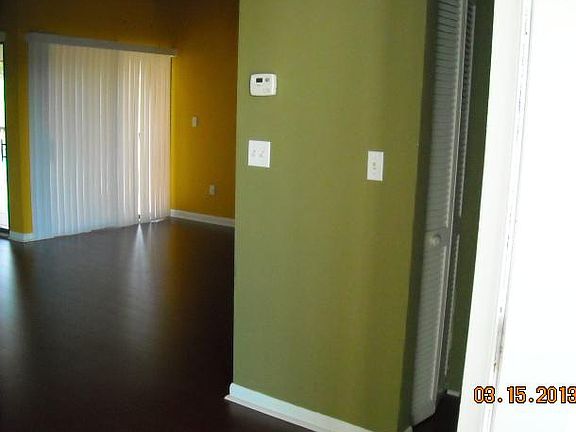 3rd image of 1041 Jefferson Dr #1041L