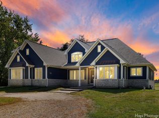 4285 Hilltop Rd, Long Grove, IL 60047