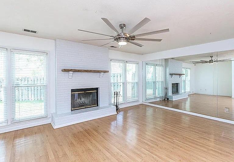 1st image of 601 Twin Pines Way