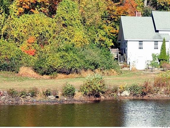 Private Entrance & Deck on left side of house.