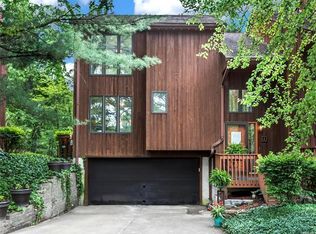 4 Garrettsen Dr, Belleville, IL 62223