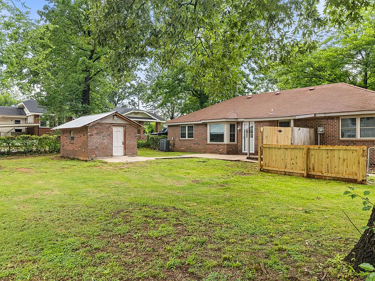 1618 Chisholm Rd — Photo 25