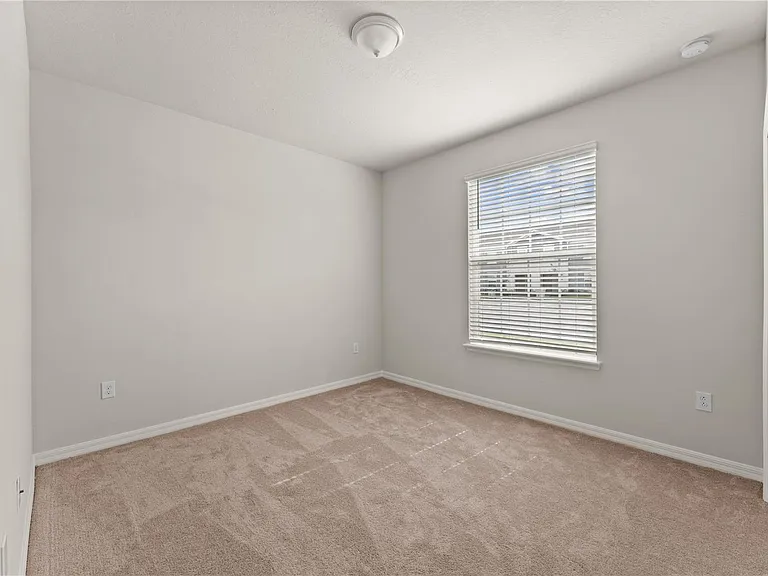 1255 Blue Paradise Way — Photo 11