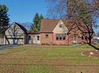 39 Old Troy Rd, East Greenbush, NY 12061