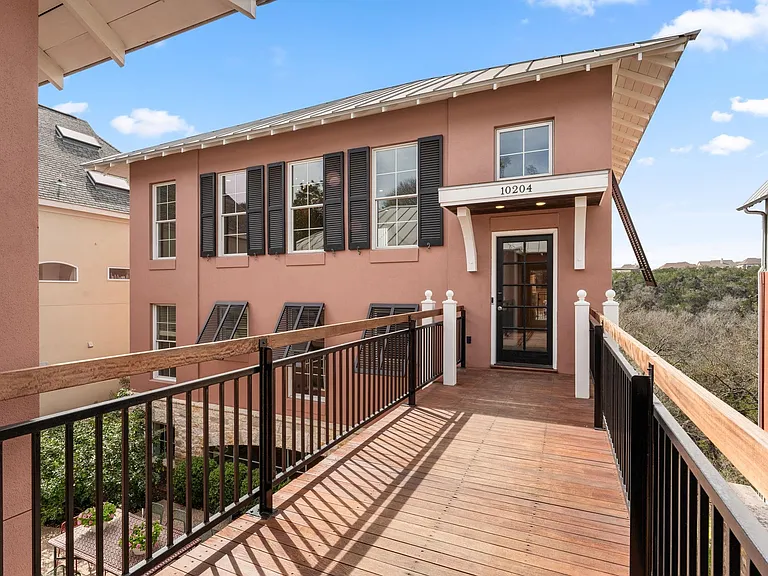 10204 Echoridge Dr — Photo 1
