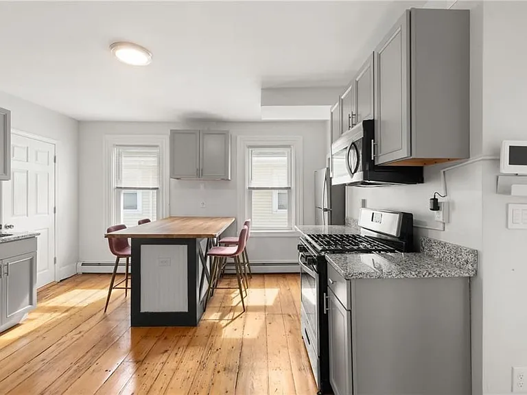 130 Sutton St #2 — Photo 13