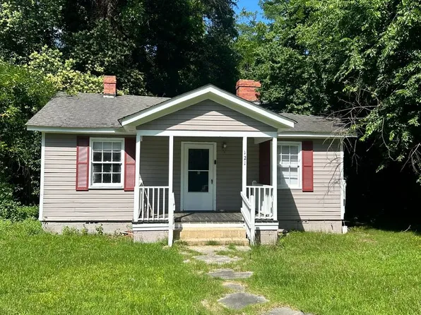 121 Coker St, Darlington, SC 29532