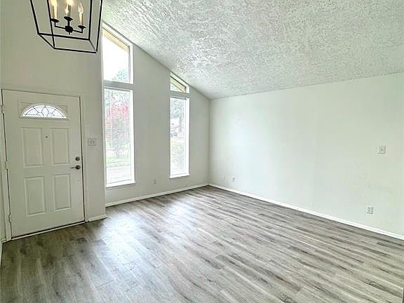 2nd image of 3320 Palm Desert Ln