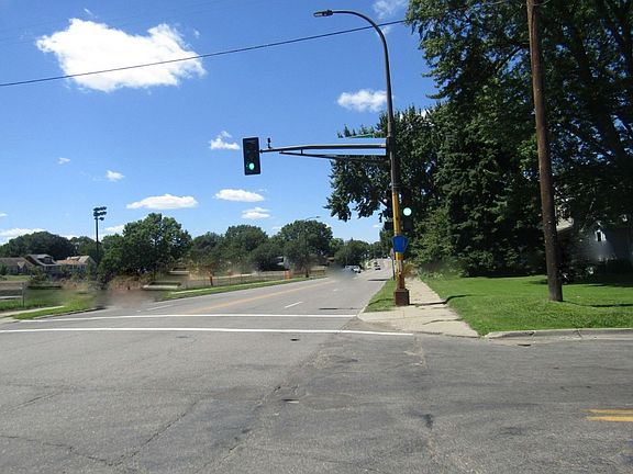 4th image of 13 Maryland Ave E