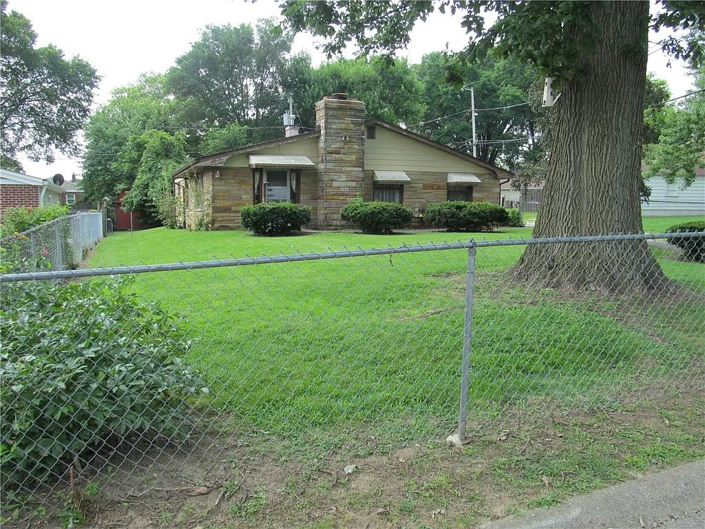 252 S Grant Ave photo 1