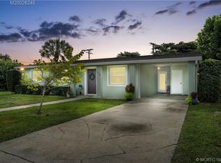 858 SE 13th St, Stuart, FL 34994
