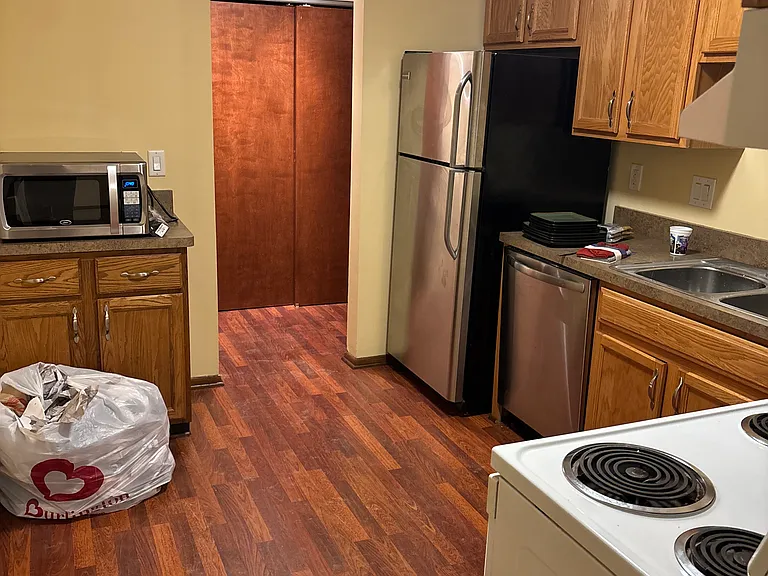 4350 Parklawn Ave #103 — Photo 4
