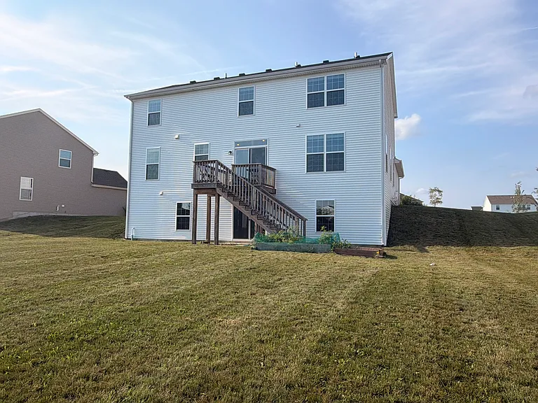 2411 Fairfield Ave — Photo 18