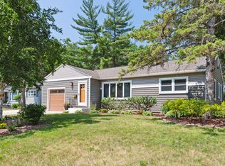 230 Althea Ln, Hopkins, MN 55343