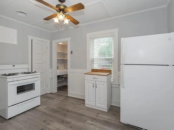12 Kilby St #12, Woburn, MA 01801