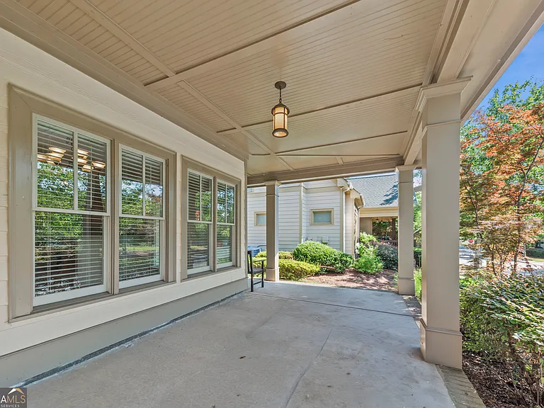 135 Idlewilde Dr — Photo 7