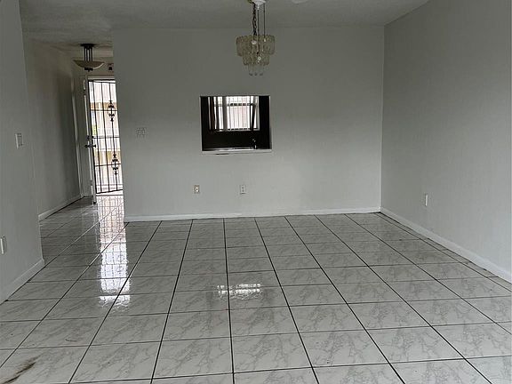 5th image of 2800 NW 56th Avenue #H302