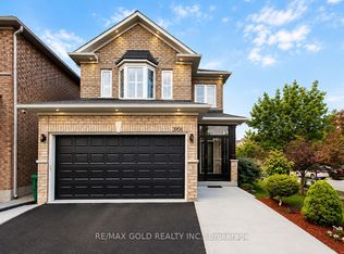 3906 Passway Rd, Mississauga, ON L5N8P1