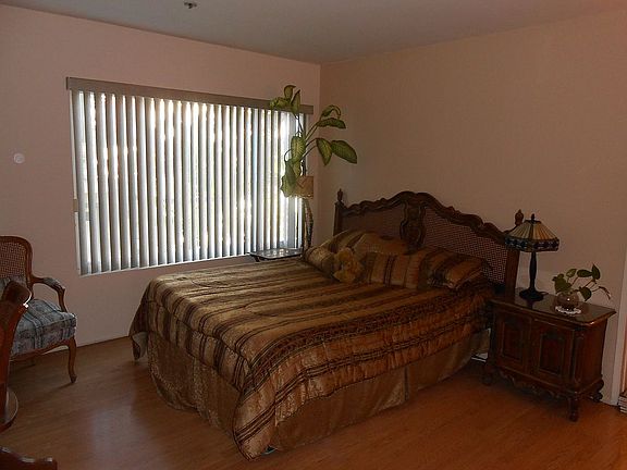 4th image of 230 S Catalina Ave APT 103