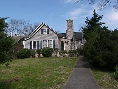 2nd image of 3207 Fountain Park Blvd