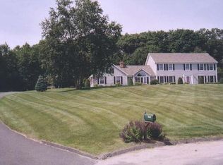 8 Patriot Ridge Rd, Sandy Hook, CT 06482
