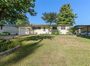 1435 Aspen Dr, Florissant, MO 63031