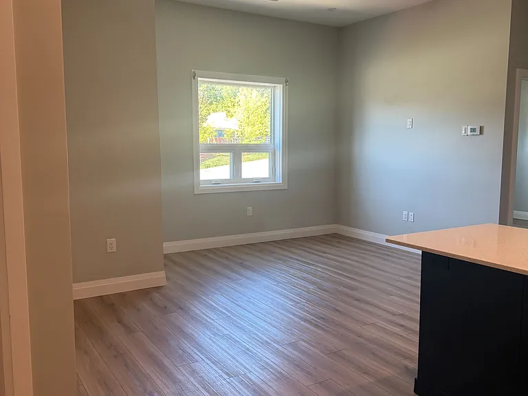 8 Main St S #4 — Photo 12