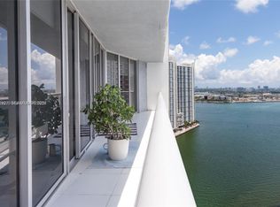 465 Brickell Ave APT 2705, Miami, FL 33131