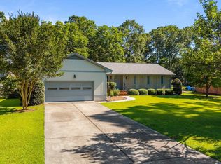 300 Rockledge Rd, New Bern, NC 28562