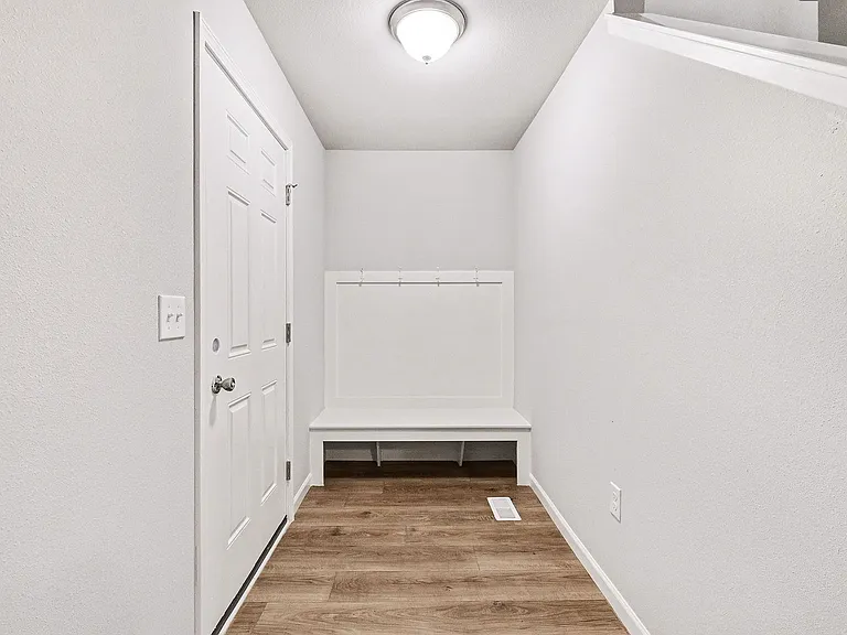 7360 Sessile Cir — Photo 11