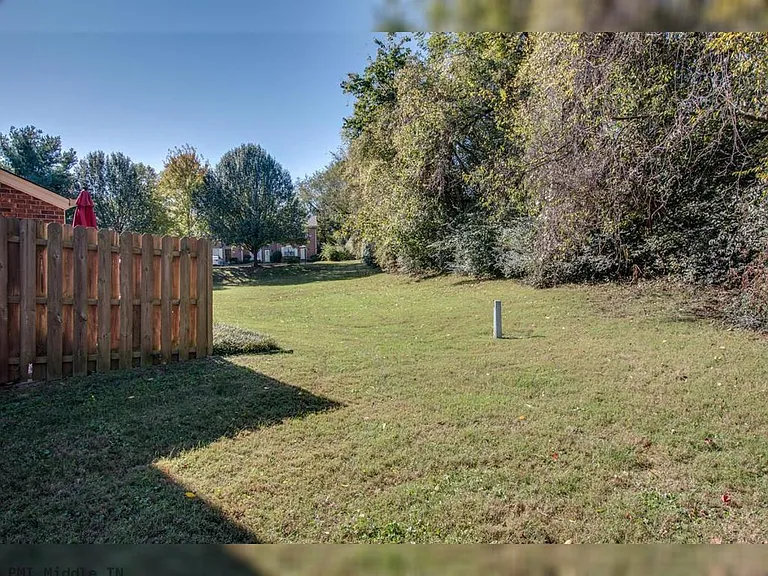 141 Thistle Ln — Photo 20